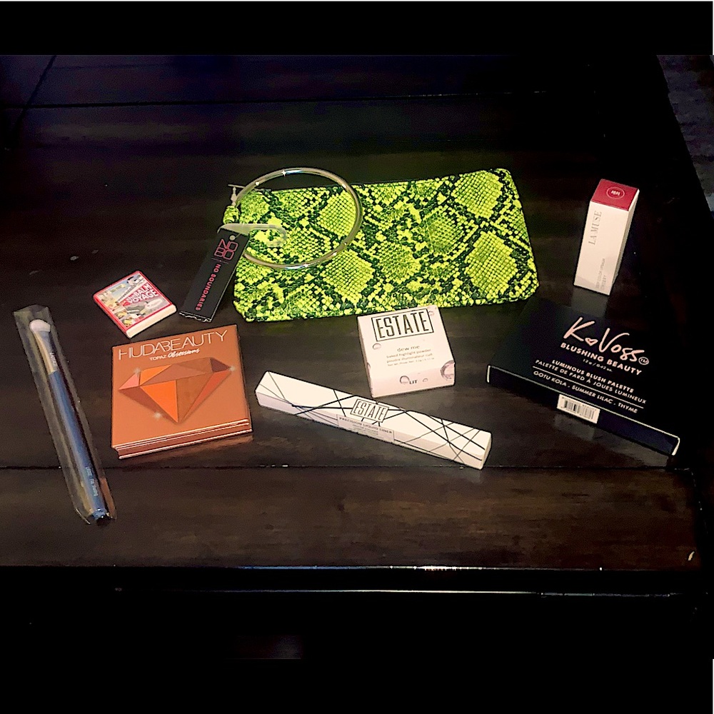 💋💎 NWT Makeup Bundle 💋💎